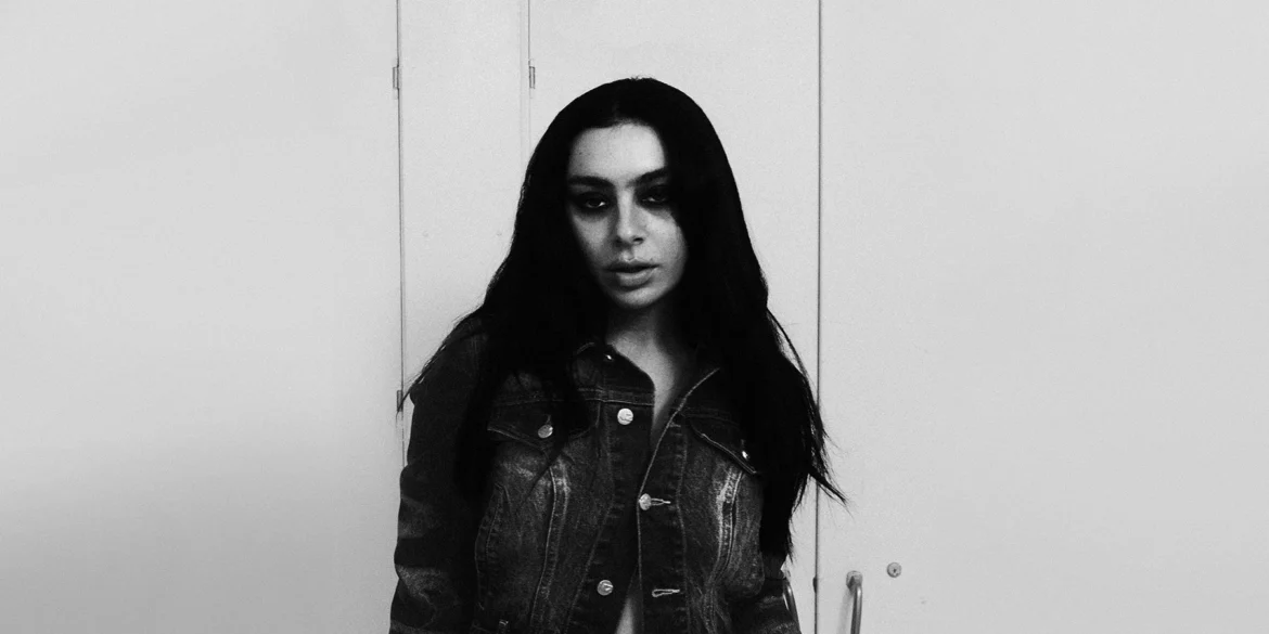 Η Charli XCX Ανακοίνωσε το Νέο της Άλμπουμ!